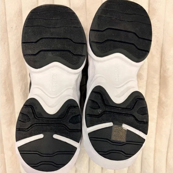 DKNY Women’s Black Sneakers - Picture 4 of 7